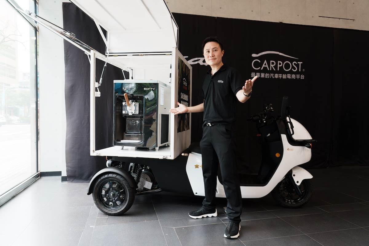 陳柏文認為，「如果Tesla是新能源的載體，威剛電動三輪車就是新經濟自立更生的載具。」（圖／林昱丞攝影）