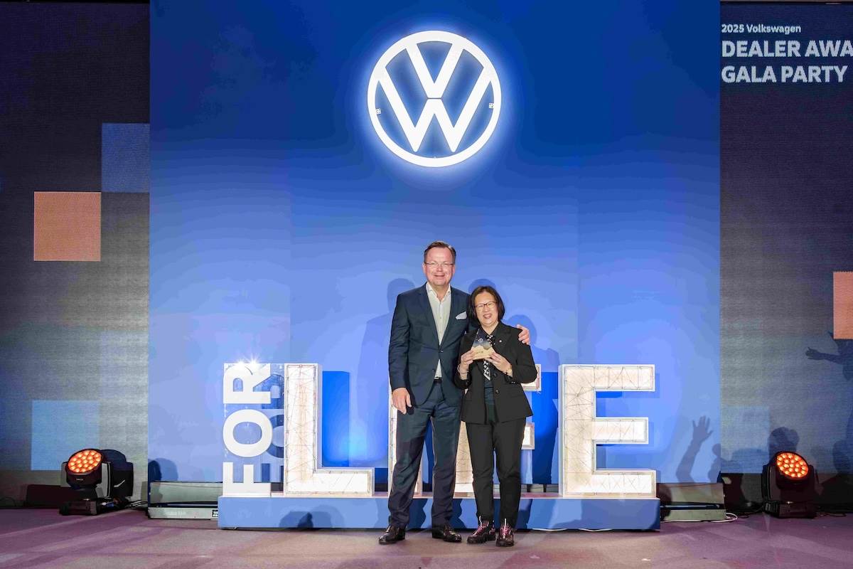 年度經銷商大獎表彰經銷體系始終如一的努力與投入，表揚在各項關鍵指標中的卓越表現。今年由銘峰汽車獲得「最佳售服經銷商」殊榮。（圖／台灣福斯汽車提供）