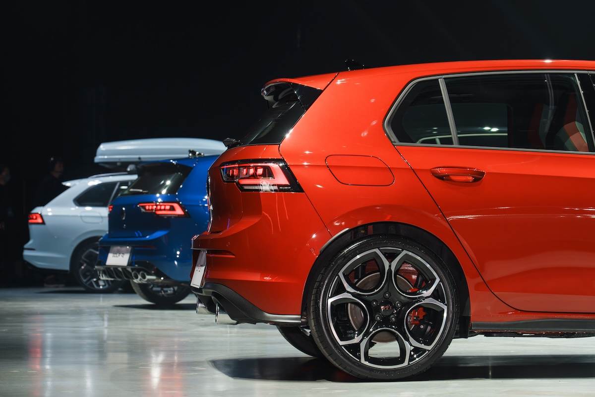 GTI車型使用的Queenstown鋁合金輪圈由五個半橢圓形組成，是品牌首席設計師Andreas Mindt向第五代GTI經典Detroit輪圈致敬之作。（圖／林昱丞攝影）