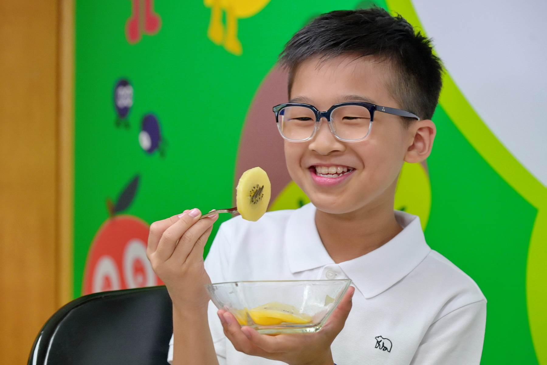 高營養密度水果例如奇異果可補充小朋友一天所需營養。（圖／董氏基金會提供）