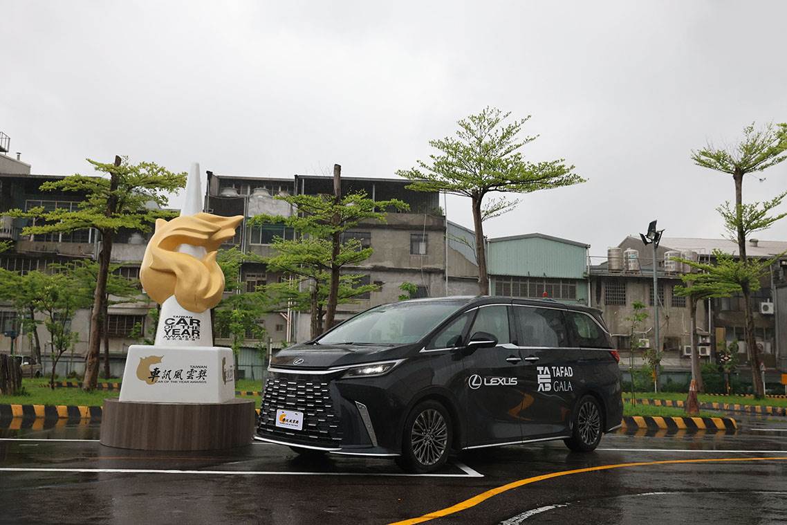 2025車訊風雲獎最佳進口豪華大型MPV Lexus LM。（圖／車訊風雲獎提供）
