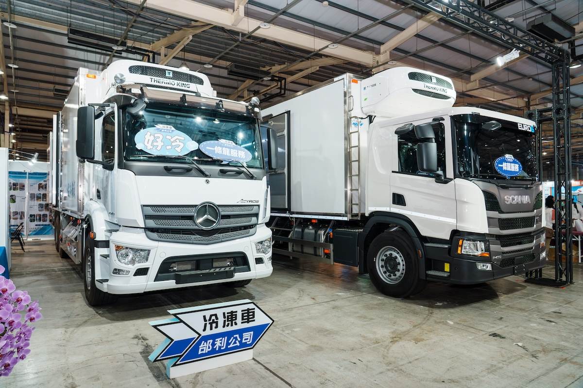 邰利展出不同品牌車款的冷凍冷藏車，透過保溫材質的升級，帶來更好的降溫效果。（圖／林昱丞攝影）