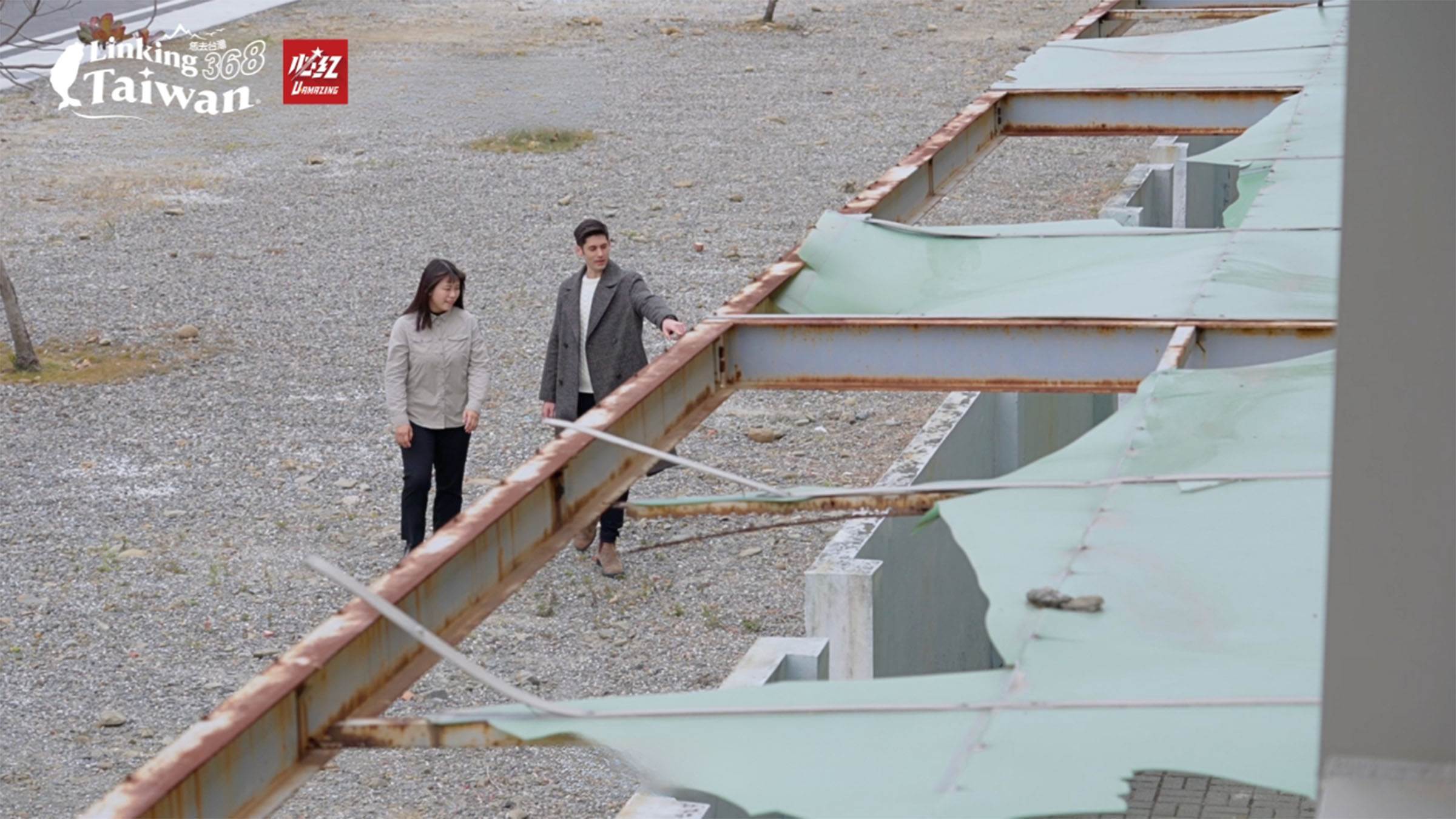 擁有百年歷史的安順鹽場，不僅見證台灣曬鹽產業的輝煌，也保留完整鹽工社區，坐落生態保護區中，蘊含豐富人文與自然價值。（圖／《恁去台灣》提供）