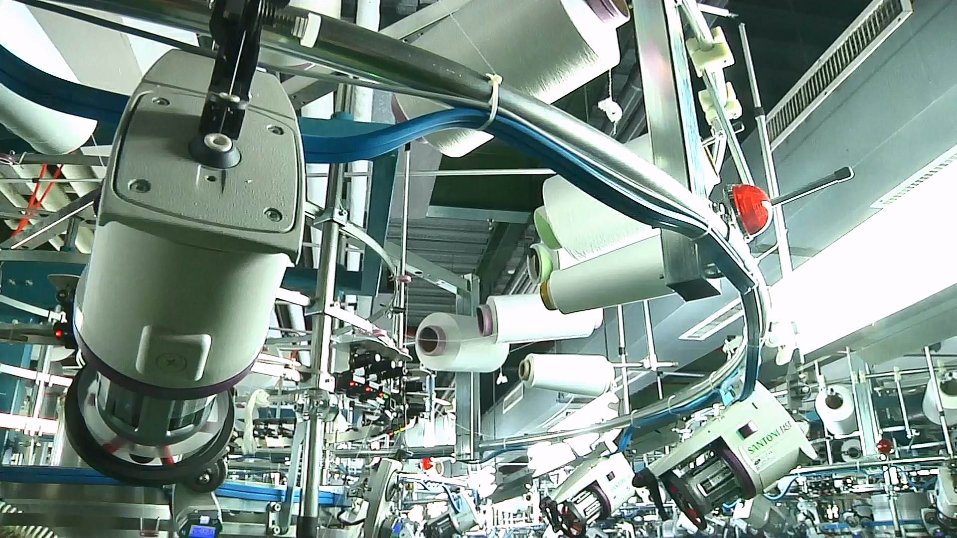 台灣素有「紡織王國」的美譽,如今不再只是服裝製造大國,更是引領智慧紡織的科技重鎮。(圖/業者提供)