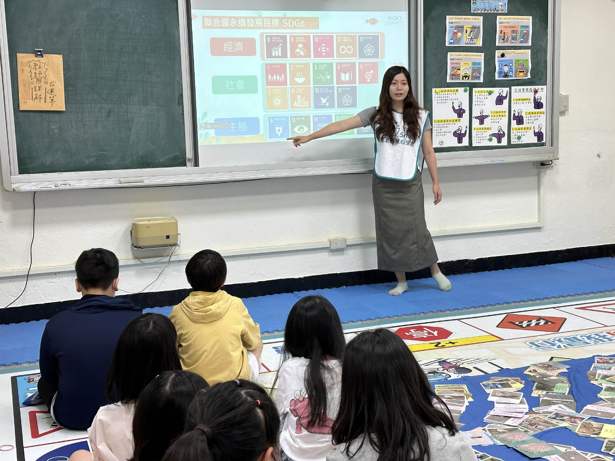 號召員工進校推廣永續生活教育