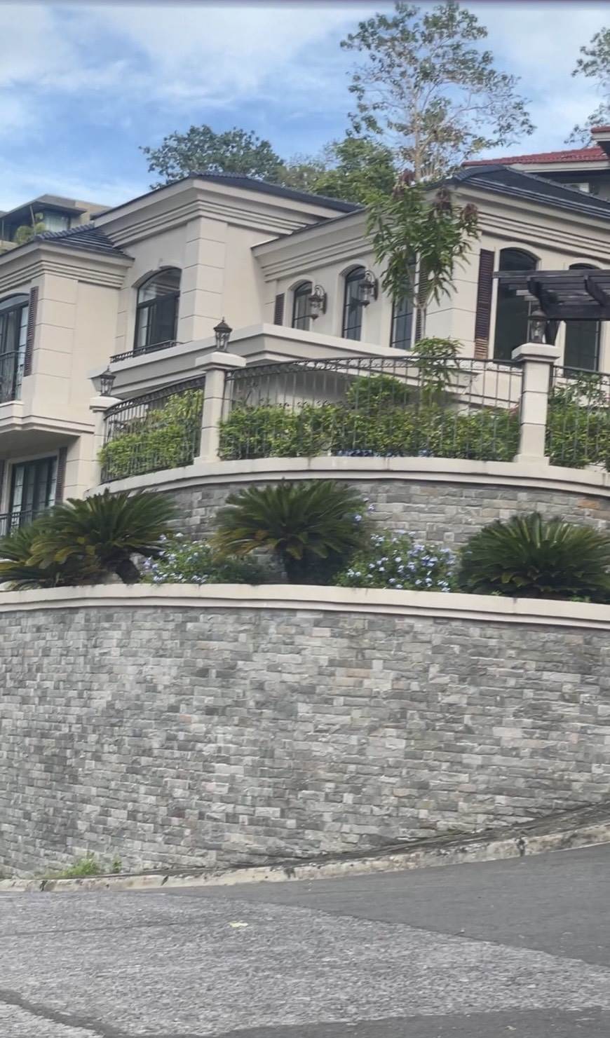 菲律賓宿霧某高級社區機房