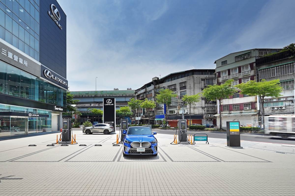 U-POWER新北三重三和站站點採用最新的480kW超高速充電設備，提供CCS1與CCS2各3席充電車位。（圖／U-POWER提供）