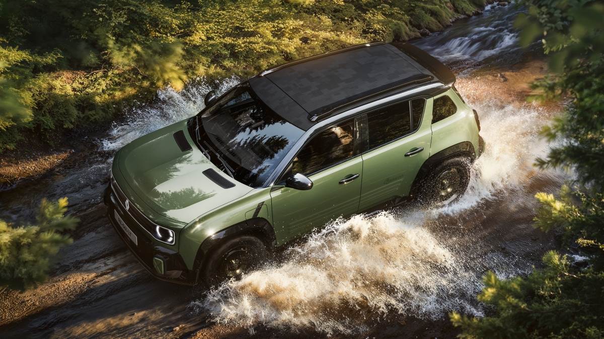 車色採用Jade Green翠玉綠車漆，這是該車系首次出現的顏色。（圖／雷諾提供）