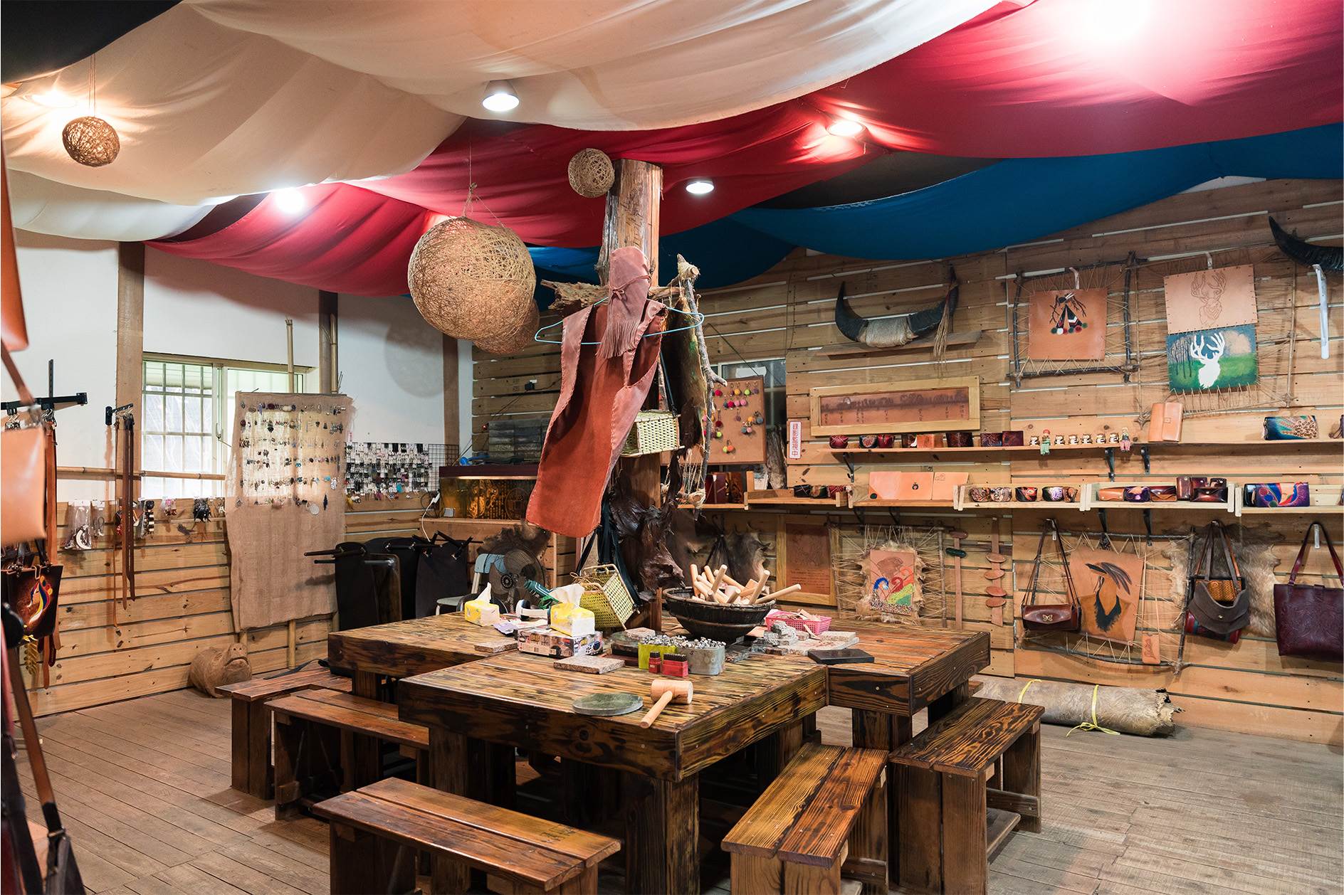 金皮雕工作室。（圖／嘉義縣文化觀光局提供）