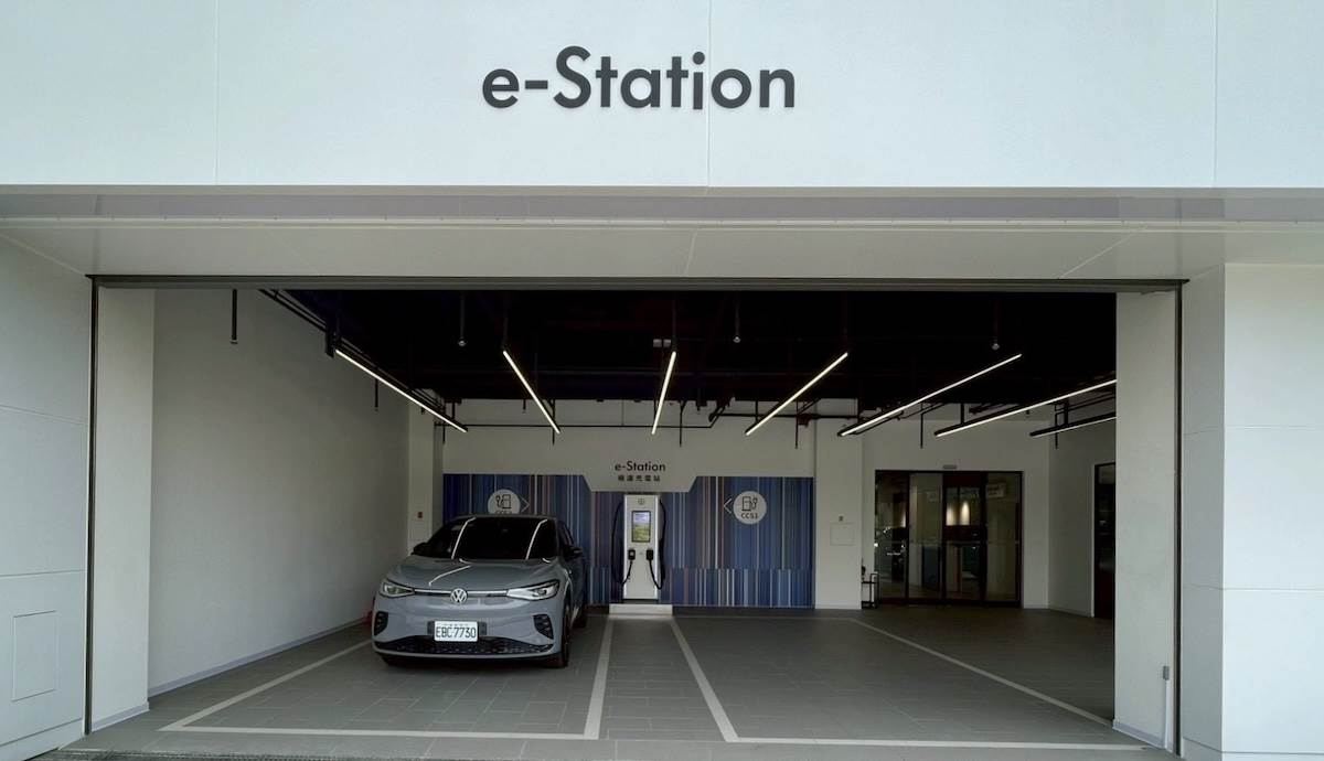 內湖展示中心也將啟用先進的室內EV充電專區，配備最高達360kW的直流快充設施。（圖／台灣福斯汽車提供）