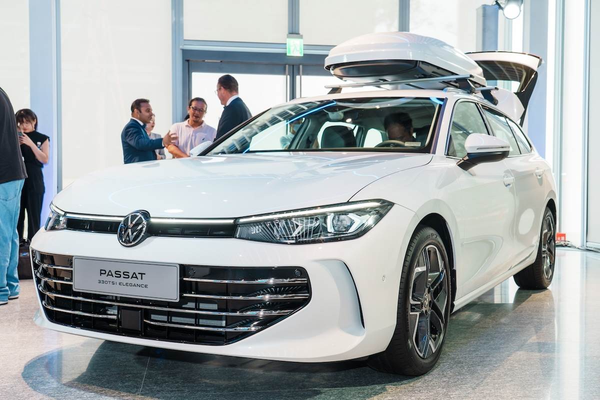 330 TSI Elegance以水平線條前後保險桿營造簡約雅致風采。（圖／林昱丞攝影）