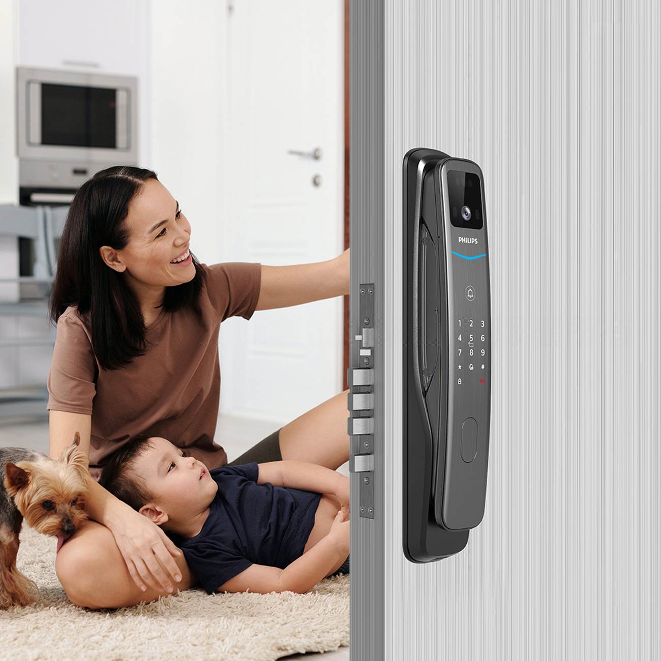 無論孩子在家或長輩獨居，PHILIPS 702FVP都能提供智慧且貼心的安全解決方案。（圖／PHILIPS飛利浦電子鎖台灣總代理-立傑數位有限公司提供）