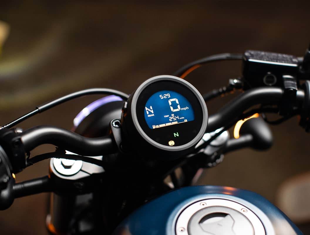 配有檔位的數位液晶儀錶板。（圖／台灣本田提供）