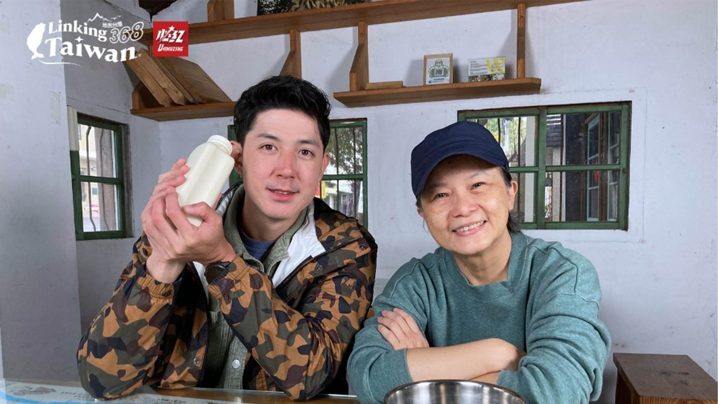 「穿龍豆腐坊」選用契作的台灣無毒黃豆，搭配以海水日曬製成的天然鹽鹵，用心手作出香醇滑嫩的豆腐與豆花。（圖／《恁去台灣》提供）