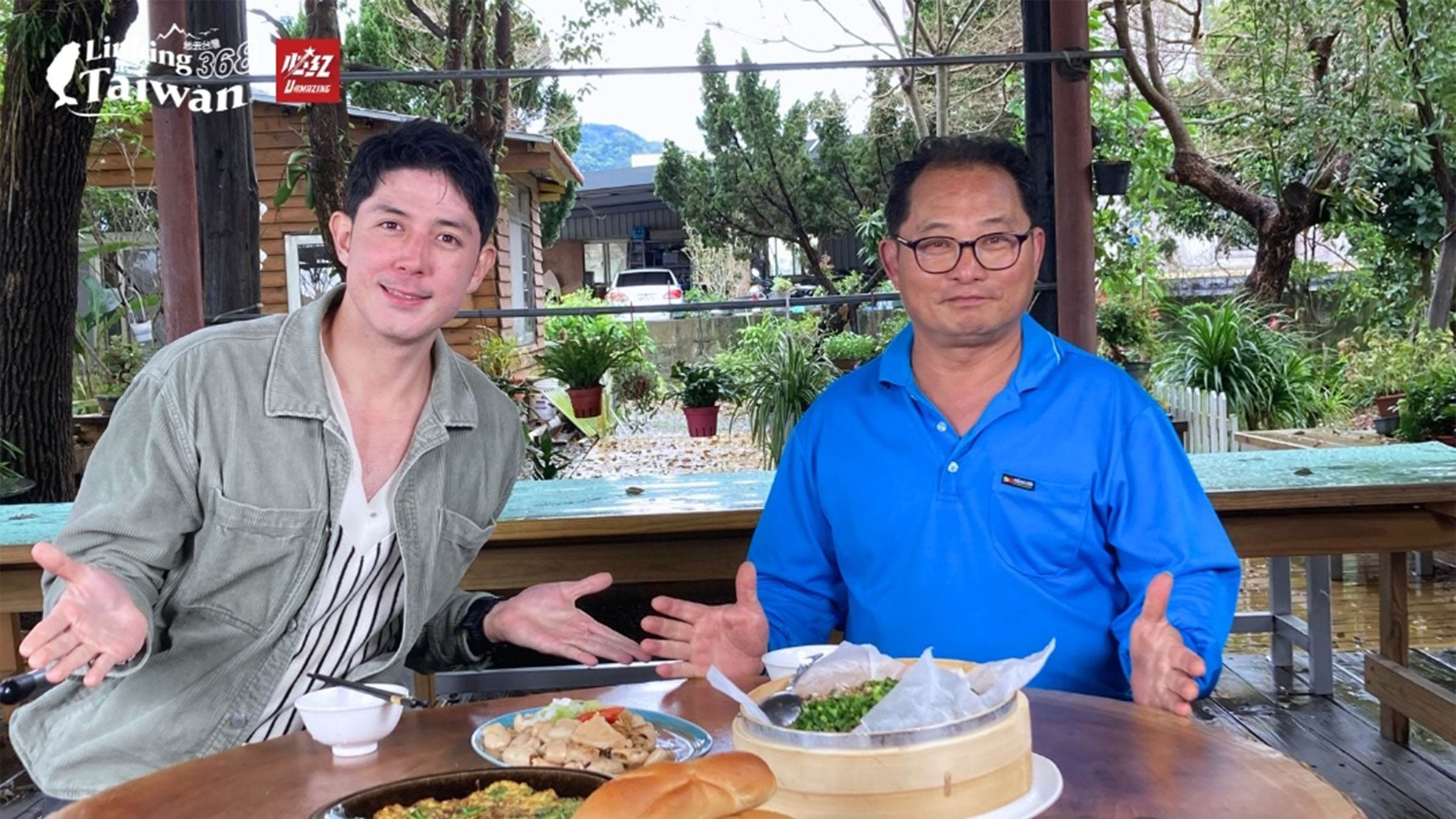 全台最大的窯烤爐，光是燒窯就是大工程，早上七點就得開始燒爐，不斷添柴火讓爐火的溫度升高將近五百度，這個過程就需要兩小時，為此每星期的製作麵包，可說是福興社區的大事。（圖／《恁去台灣》提供）