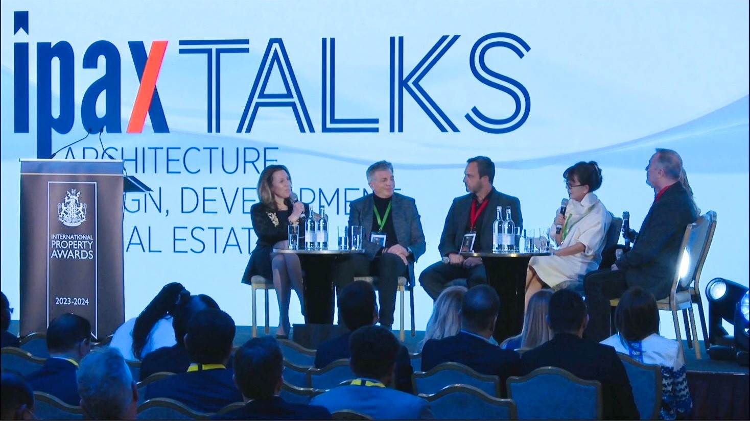 全球第一獎的由里設計總監傅瓊慧受邀英國地產大獎論壇 。（圖／由里國際設計提供）