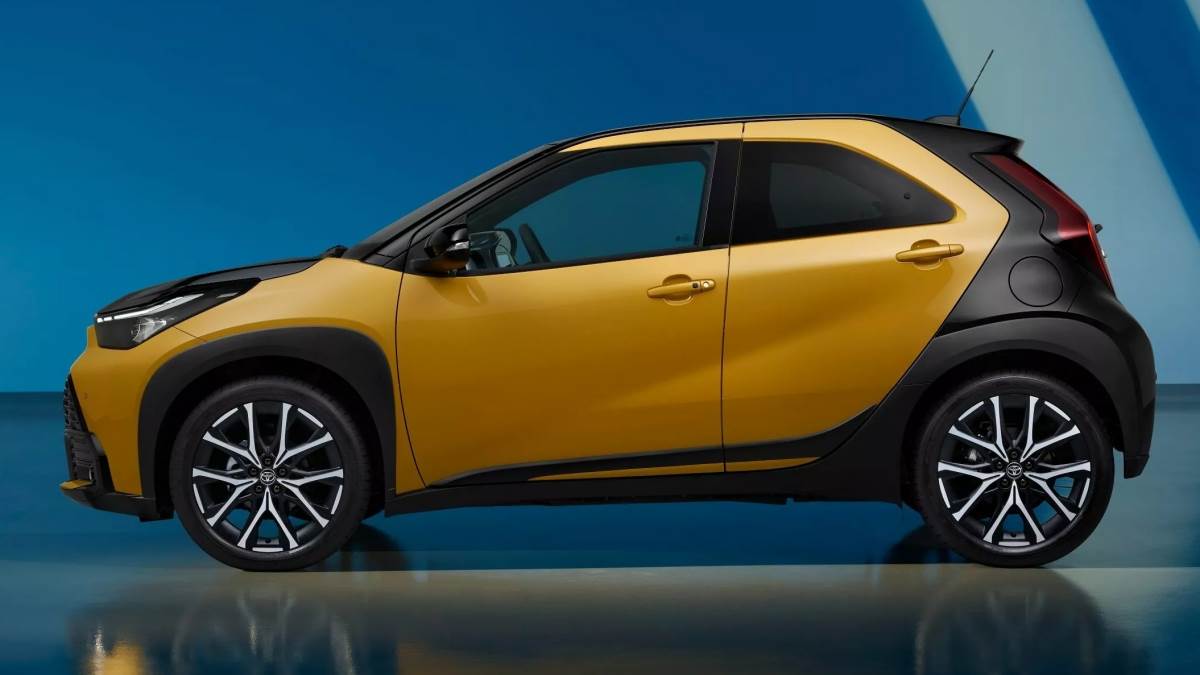 車輛維持緊湊型尺寸,雖然前懸加長76mm,但車輛軸距維持一樣的2,430mm。(圖/豐田提供)