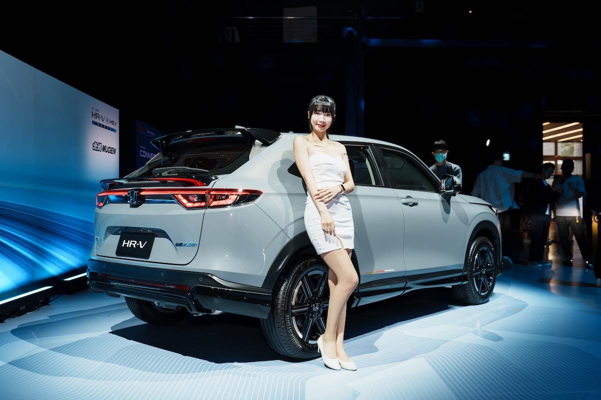 尾燈造型進行微幅調整,重點是導入「無限MUGEN」專屬套件組。(圖/林昱丞攝影)