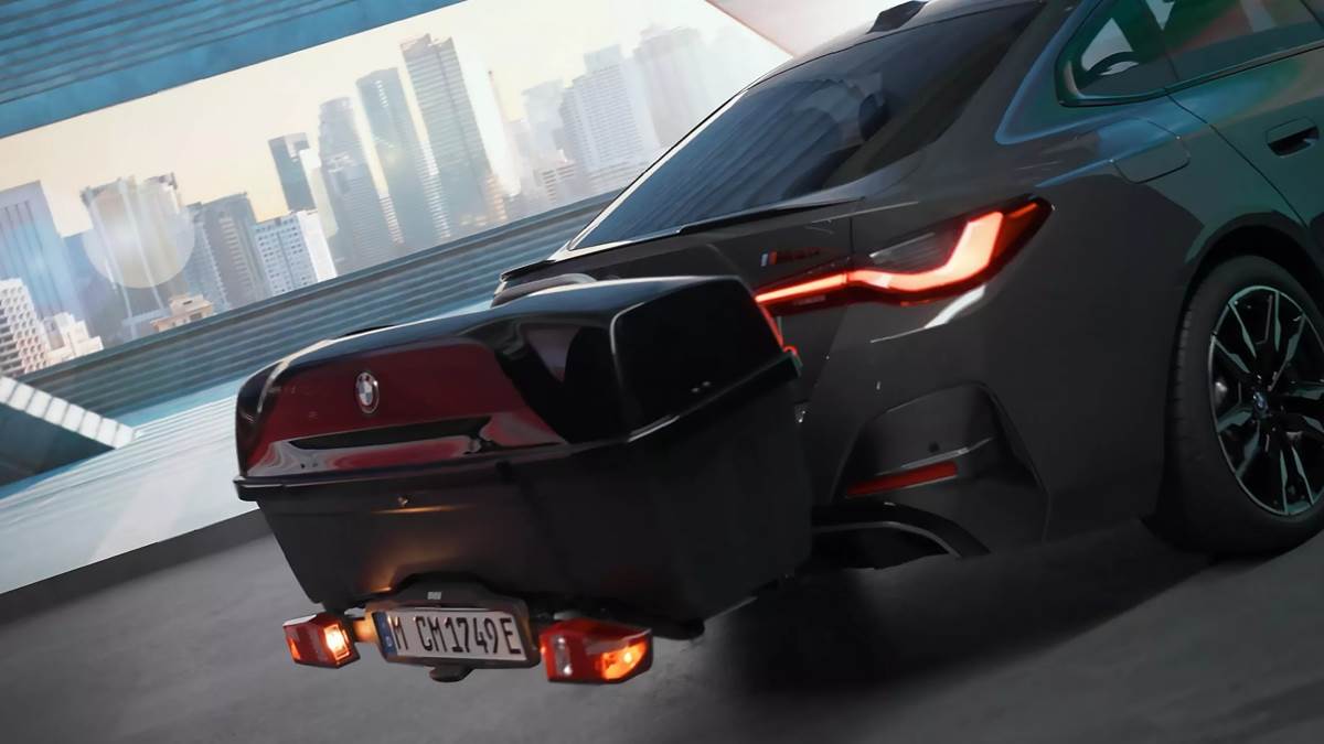 這個行李箱需配合車尾自行車架使用,可以適用於任何一款擁有拖車勾的BMW車型。(圖/BMW提供)