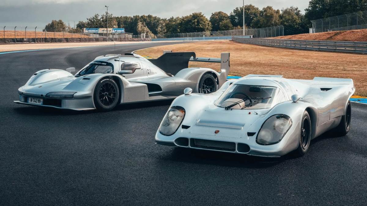 車輛雖然可以上路，但沒有完整路權，僅能「特殊情況下並符合當地要求」的條件下開上路。（圖／保時捷提供）