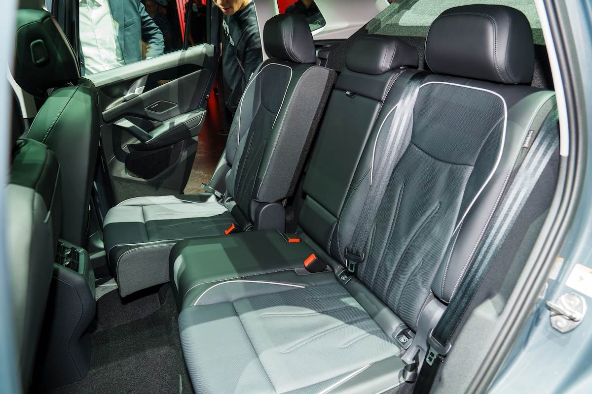 後座可以前後滑移，並且調整椅背角度。（圖／林昱丞攝影）