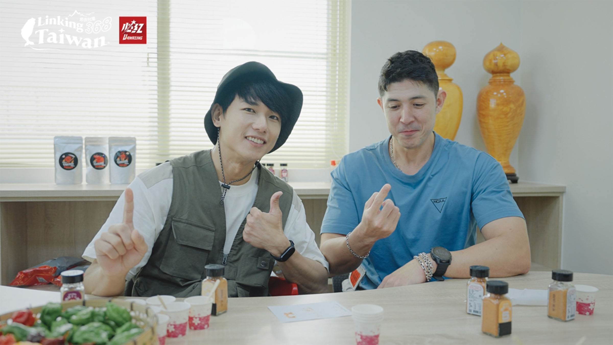 不吃辣的舞陽勇敢挑戰18種辣度的辣椒粉，結果辣到滿頭大汗！（圖／《Linking 368 Taiwan 恁去台灣》提供）