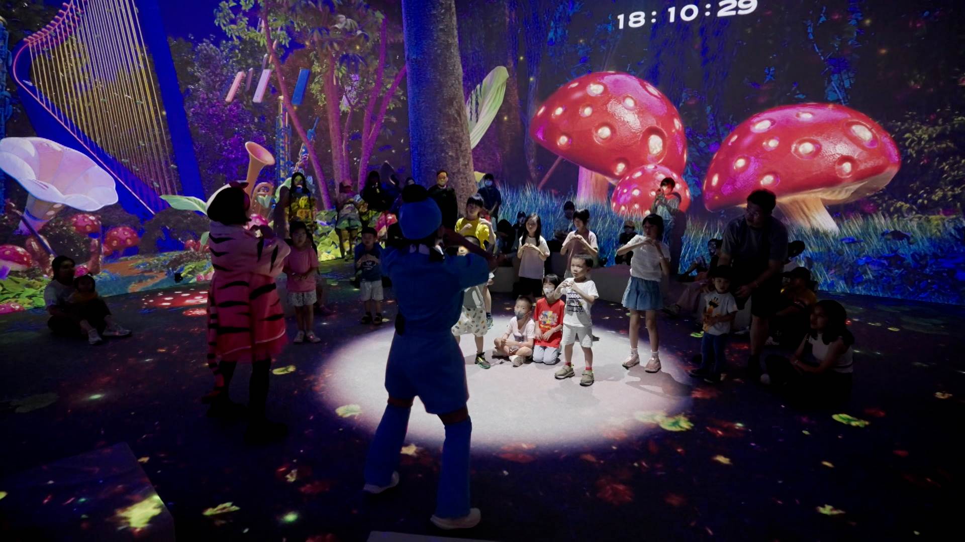 富邦文教基金會發揮創意，將原本危險恐怖形象的虎姑婆，改造成親切可愛的角色。（圖／東森新聞）