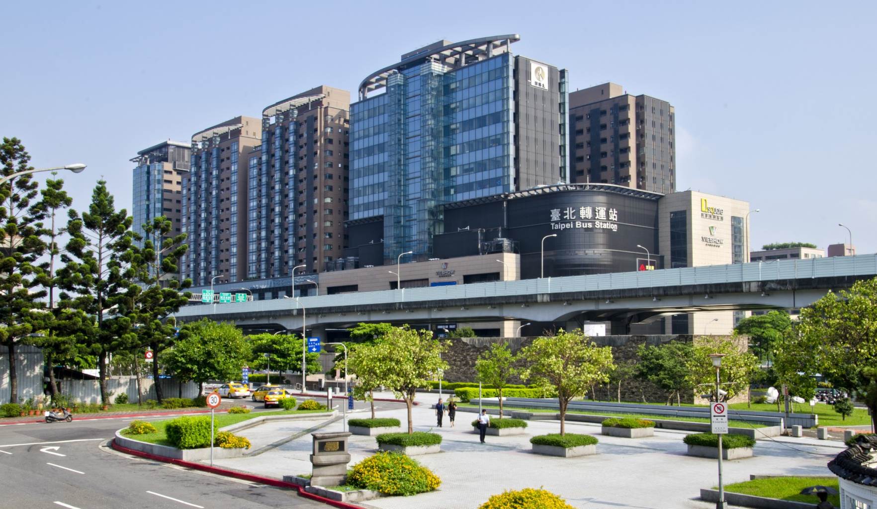 日勝生集團以「永續綠生活集團」為願景，讓永續精神落實到生活細節。（圖／東森新聞）