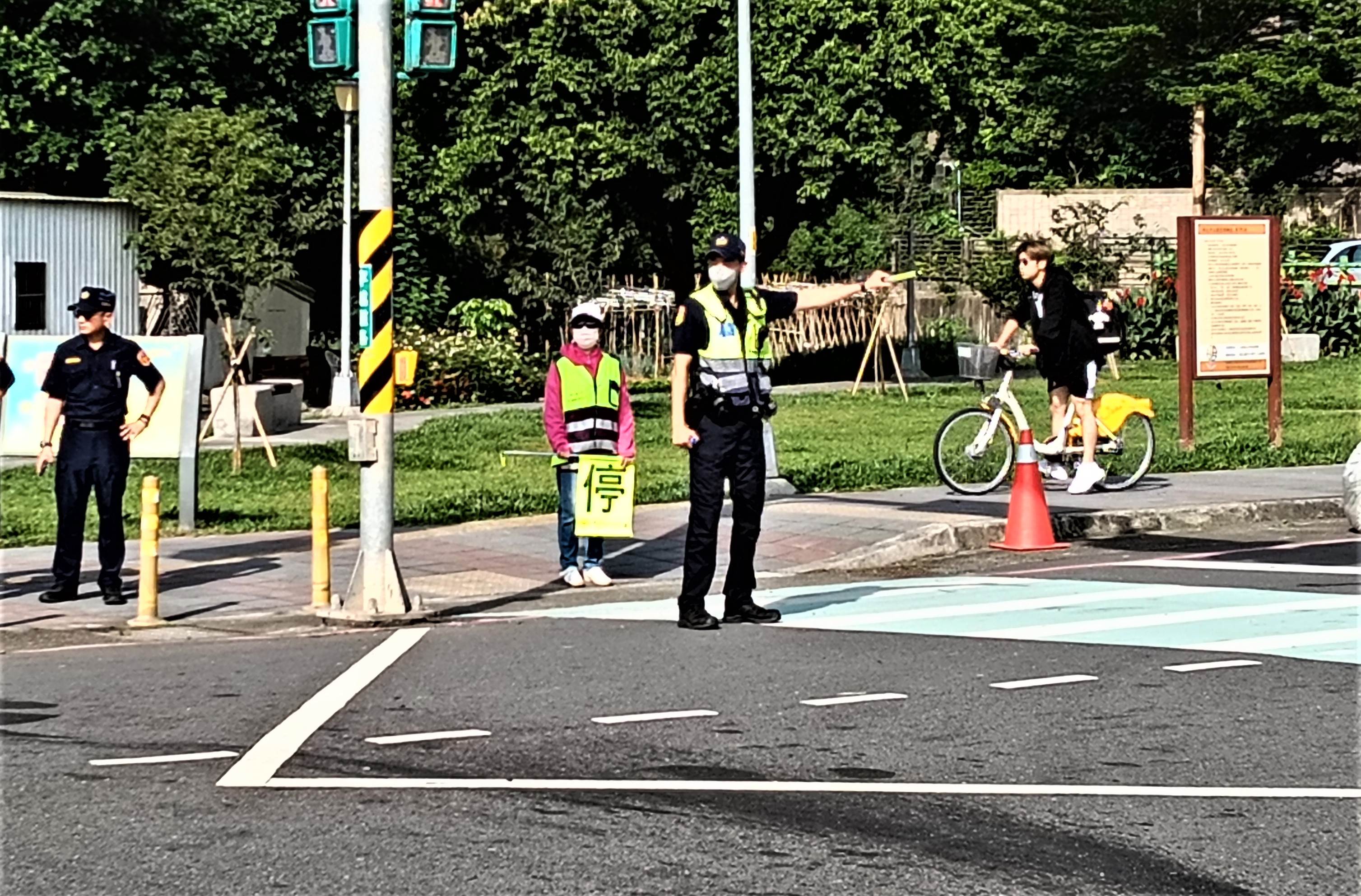 教育局結合警察局與交通局資源啟動「護童專案」,增派導護人力與巡邏警力_0