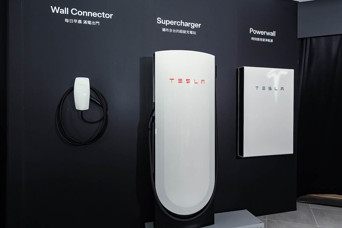 V4超級充電首次亮相，宣示Tesla在台持續加深電動車網路佈局展望。（圖／Tesla提供）