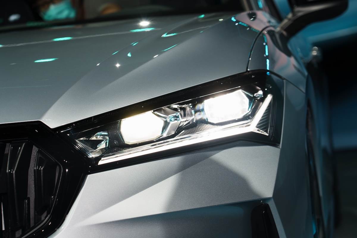 冰晶箭矢Matrix LED 2.0頭燈擁有更好的照明表現。（圖／林昱丞攝影）