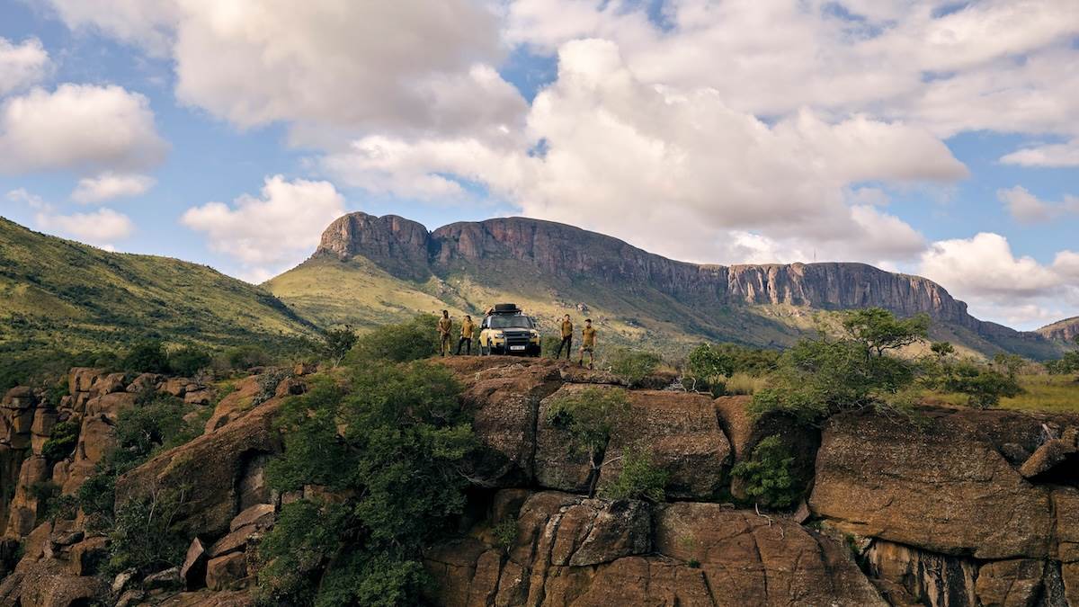 競賽中的每個階段，團隊將陸續完成各種駕駛挑戰、智謀挑戰​與體能挑戰。（圖／JLR Taiwan提供）
