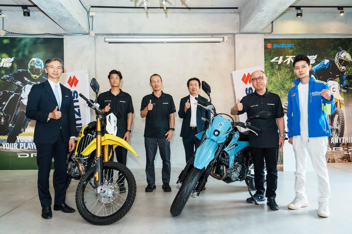 黃白與灰藍才是這次的主打色，不過四種顏色都好看啦。（圖／林昱丞攝影）