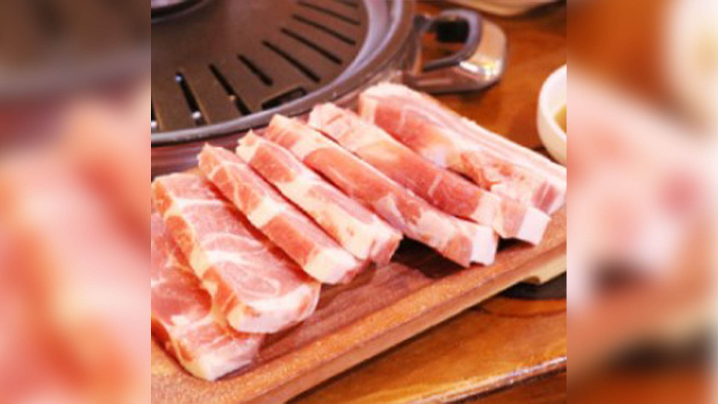 荒謬的生肉~厚切五花肉+大醬湯。（圖／找到了旅行社提供）