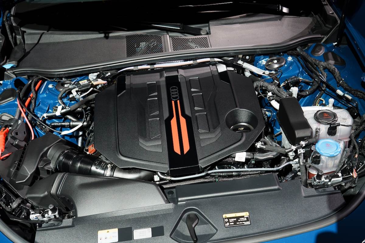 S5搭載MHEV plus輕油電混合系統與quattro智慧型四輪傳動，擁有367匹最大馬力，0-100 km/h加速僅需4.5秒。（圖／林昱丞攝影）