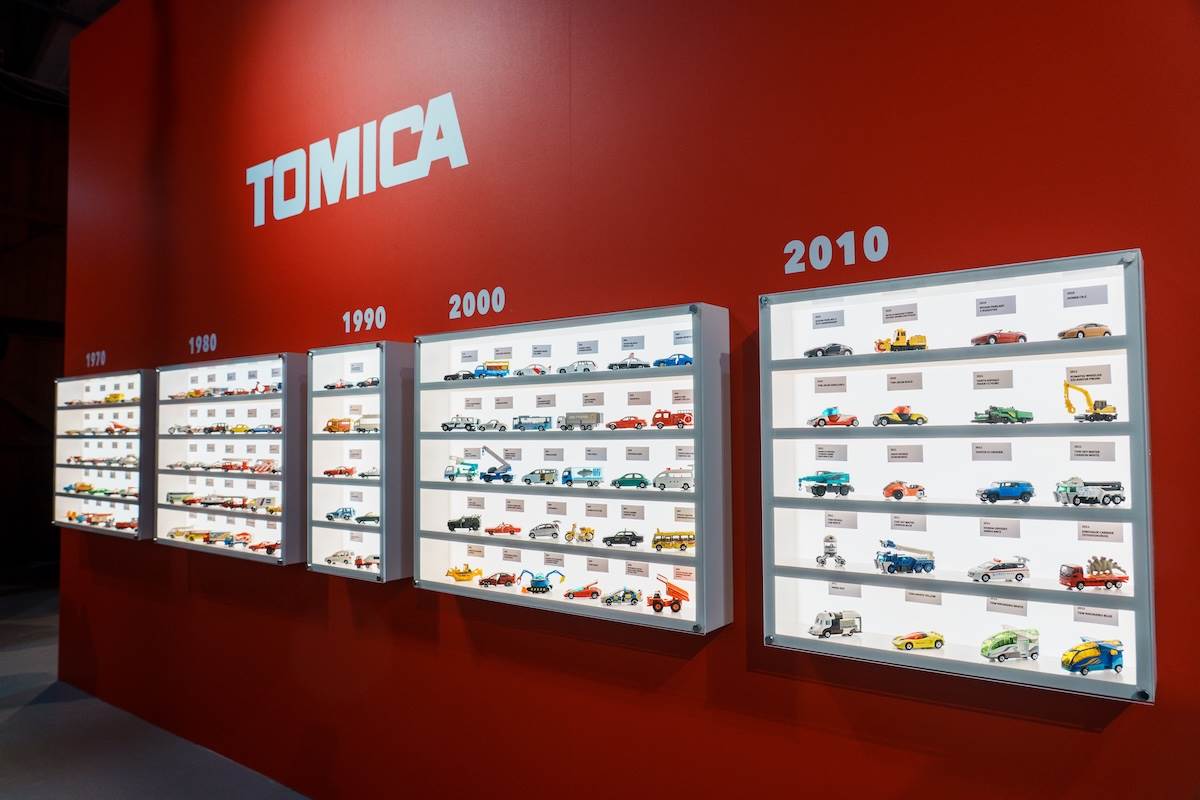 各年代的小汽車。（圖／林昱丞攝影）