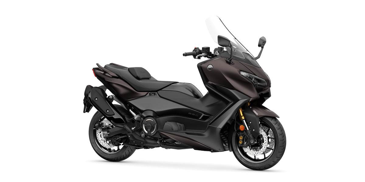 TMAX Tech MAX「Dark Magma 熔岩紅」。（圖／台灣山葉提供）