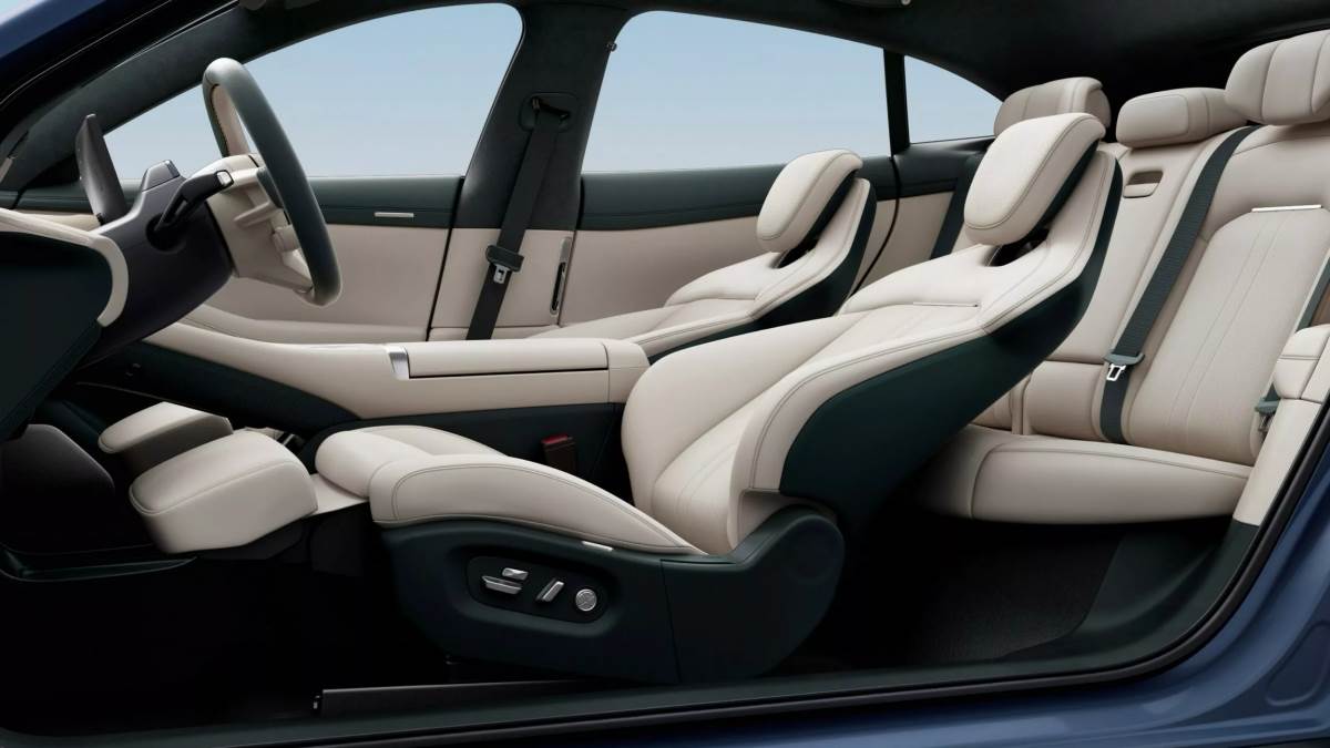 電動座椅調整擁有許多模式，可以讓駕駛在休息時更加舒適。（圖／小米提供）