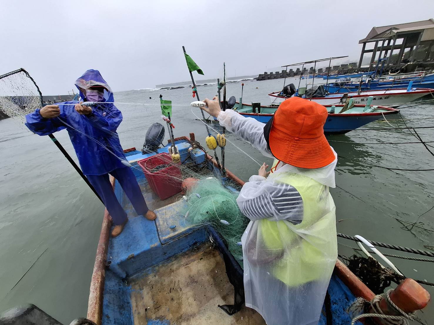 刺網實名制稽查。（圖／新北市政府農業局提供）