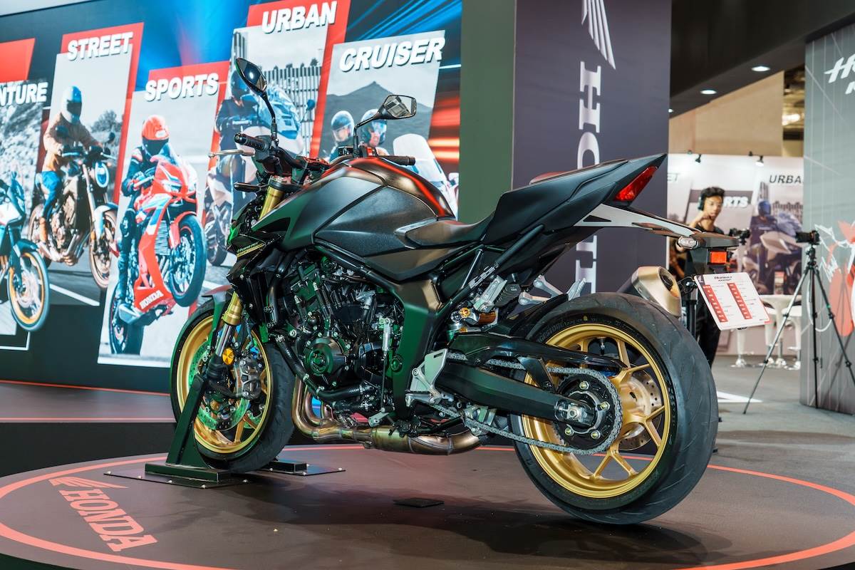 CB1000 Hornet SP車架採用全新的一體式高剛性雙樑設計車身線條流線經典而流線，並採用集中重量配置，達到更佳的重心分布。（圖／林昱丞攝影）