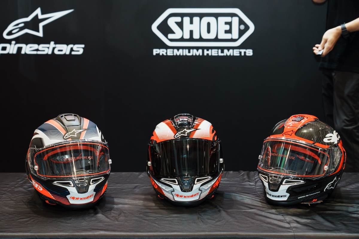 Alpinestars帶來針對亞洲人頭型的高階賽車帽「Supertech R10 Asia Fit」。（圖／林昱丞攝影）