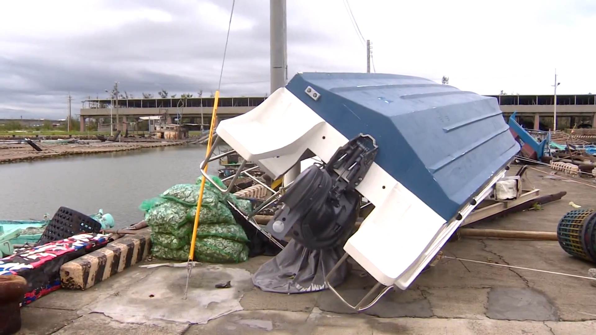 布袋船全翻12003