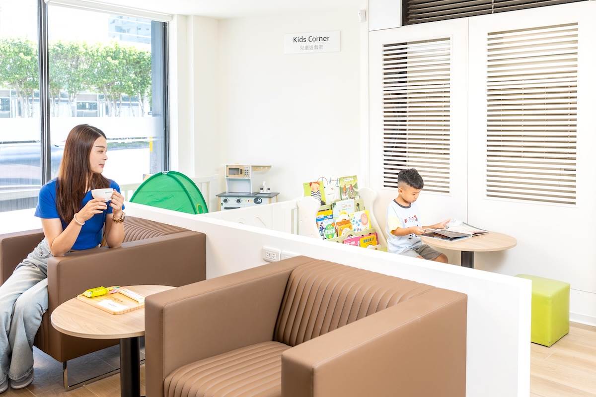 服務中心亦設有兒童遊戲區，細緻照顧孩童及家庭顧客之需求。（圖／Škoda Taiwan提供）