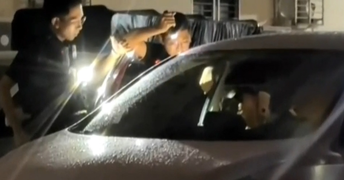 6歲男童手腳遭母上銬慘被比特犬攻擊「喉嚨撕裂」 | 東森最即時最快速新聞