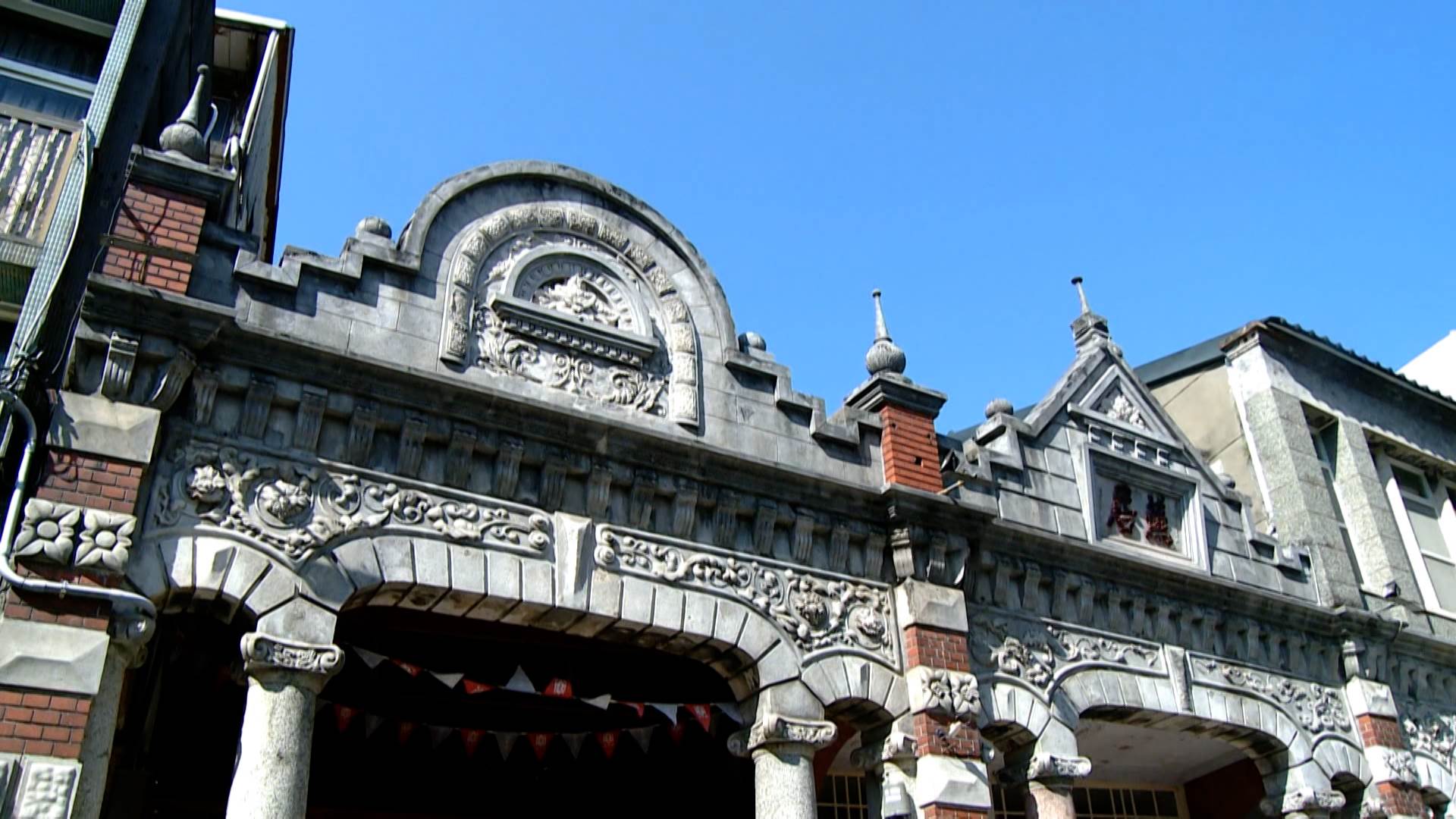 桃金獎邀請民眾透過網路平台，選出最具代表性的桃園在地好禮跟好店。（圖／東森新聞）