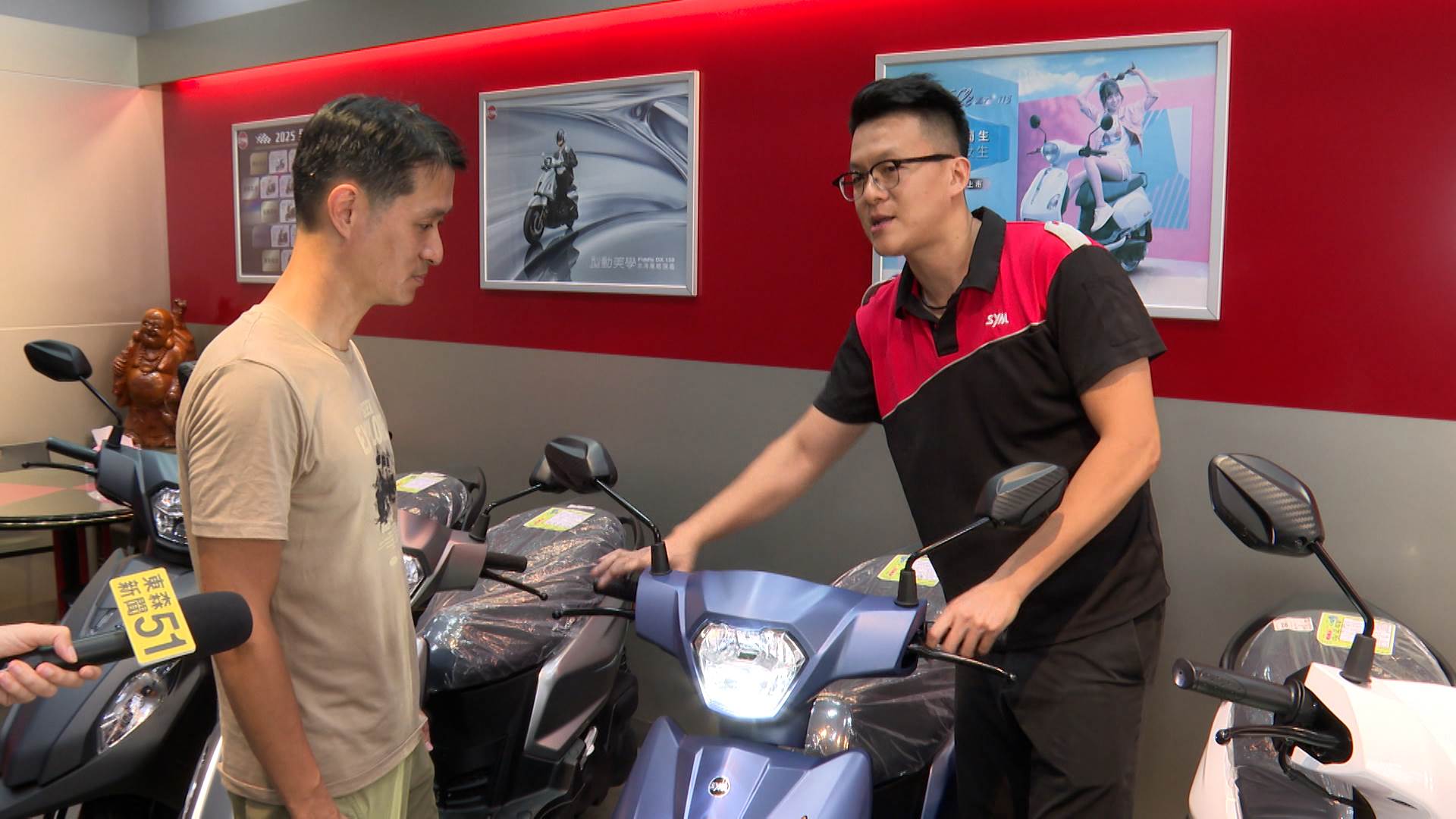 貼心的低座高、輕車身設計，則讓更多消費者騎乘更輕鬆自在。（圖／東森新聞）