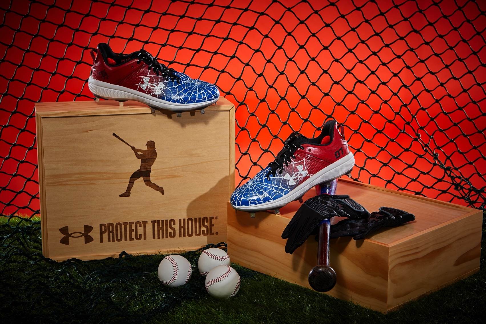 中信兄弟張志豪,彩繪鞋蜘蛛網圖騰與紅藍配色致敬「蜘蛛人」綽號