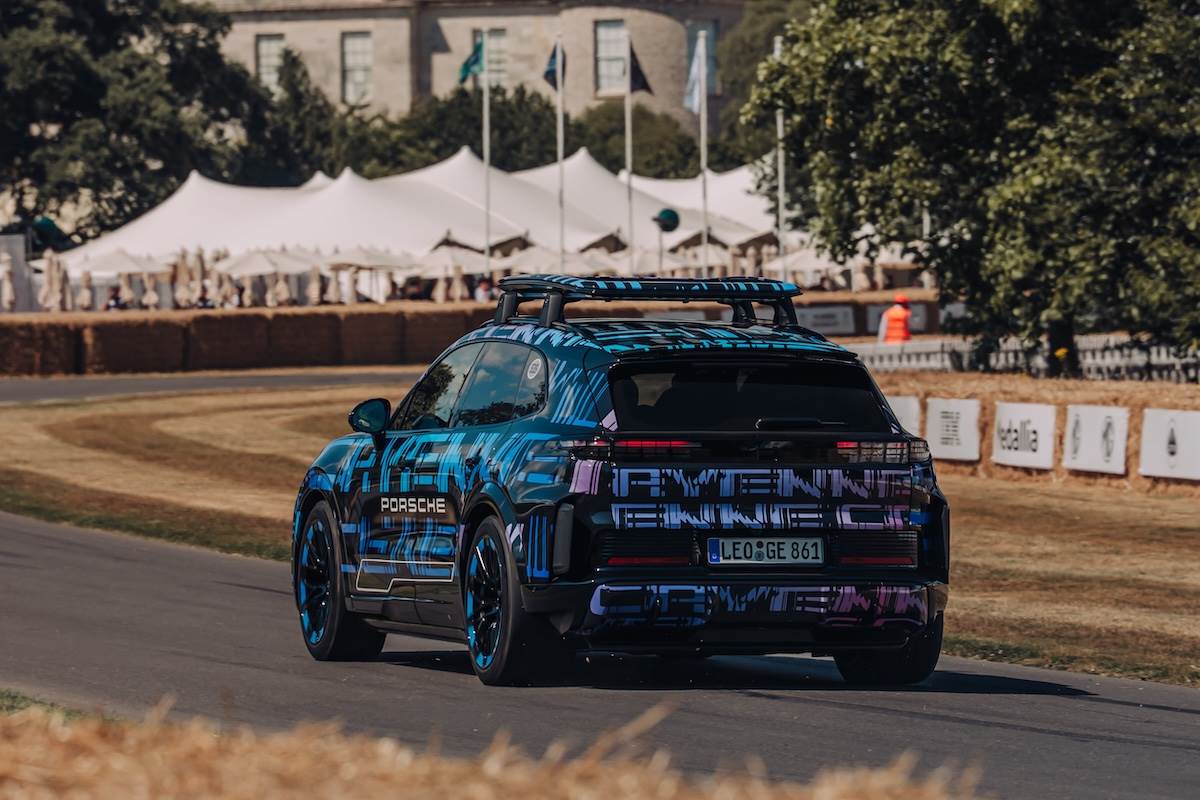 保時捷表示，電動Cayenne原型車之所以能展現如此傑出的駕馭性能，關鍵在於其配備的保時捷主動車高控制系統 （Porsche Active Ride）。（圖／Porsche提供）