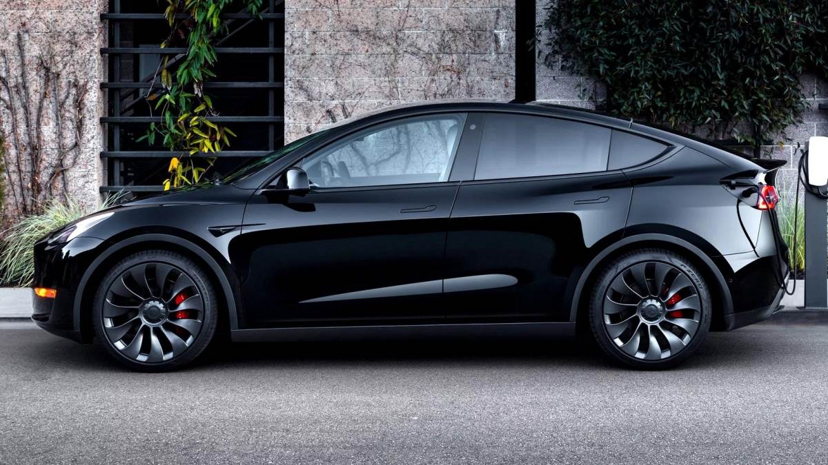 Model Y依舊是電動車的銷售龍頭，只不過其增漲速度已經放緩。（圖／Tesla提供）