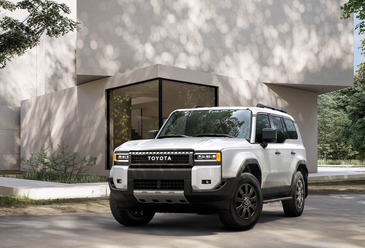 LAND CRUISER 延續品牌經典設計語彙，融合現代工藝打造硬派美學。（圖／和泰提供）